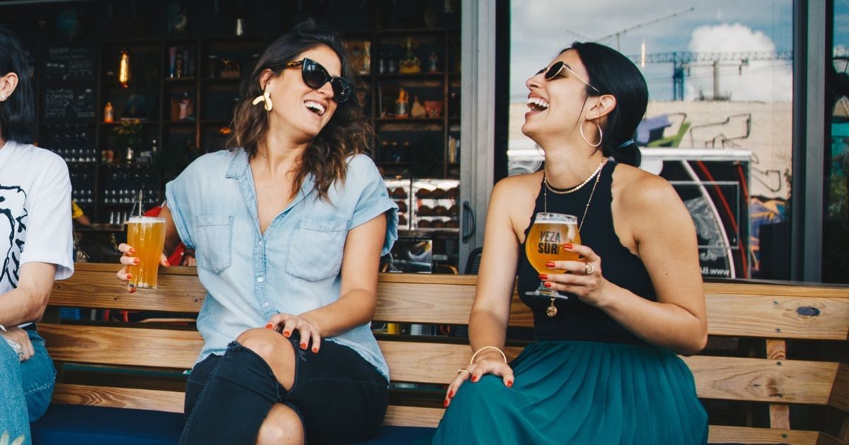 Freizeit, Drinks, Lachen