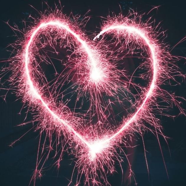 Valentinstag: 5 romantische Geschenkideen zum günstigen Preis