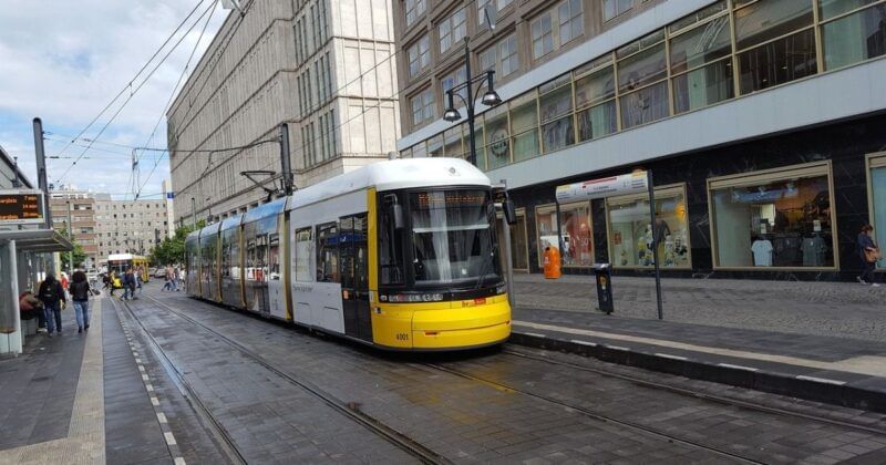 Günstig ÖPNV fahren: Mit dem Deutschlandticket!